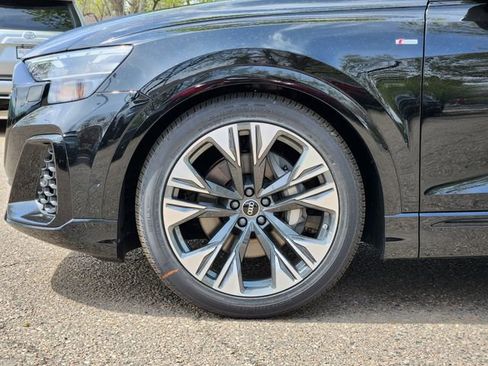 New 2026 Audi Q8 Prestige image 8