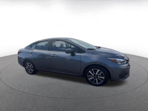 Used 2025 Nissan Versa SV FWD image 2