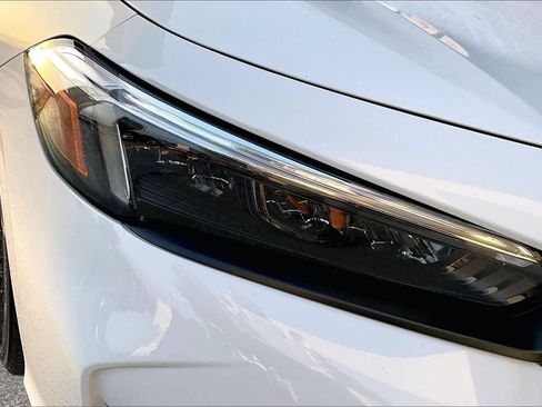 Used 2025 Honda Civic Sport image 33