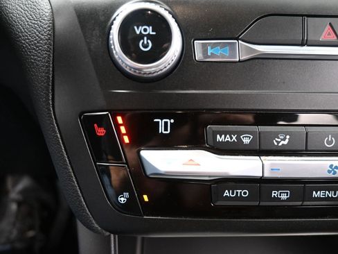 Used 2020 Ford Explorer XLT w/ Equipment Group 202A AWD/4WD image 23