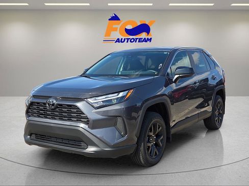 Used 2025 Toyota RAV4 LE image 1