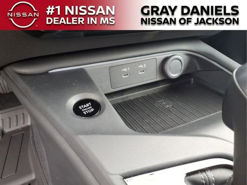 New 2026 Nissan Sentra SV w/ SV Convenience Package FWD image 18