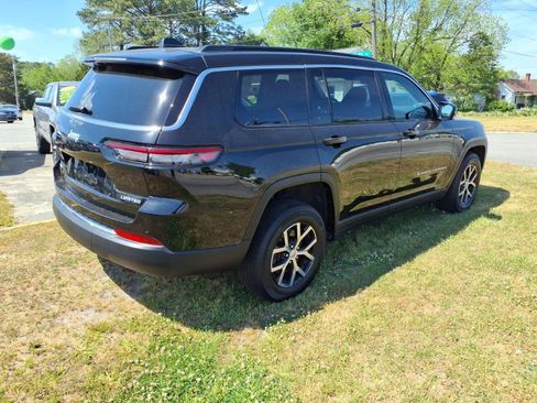 Used 2025 Jeep Grand Cherokee L Limited AWD/4WD image 2