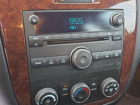 Used 2011 Chevrolet Impala LS image 16