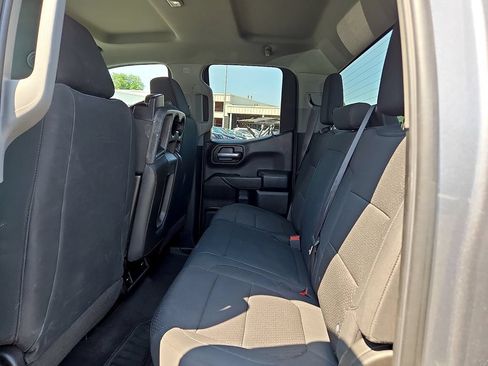 Used 2020 Chevrolet Silverado 1500 Custom w/ Custom Convenience Package AWD/4WD image 12