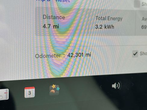 Used 2022 Tesla Model Y Long Range AWD/4WD image 39