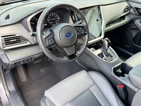 Used 2025 Subaru Outback Onyx Edition AWD/4WD image 4