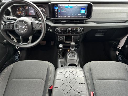 Used 2024 Jeep Gladiator Sport image 13