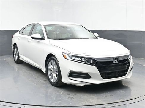 Used 2019 Honda Accord LX image 2