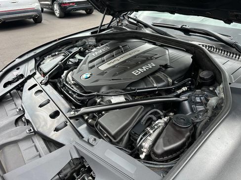 Used 2013 BMW 750Li xDrive image 25