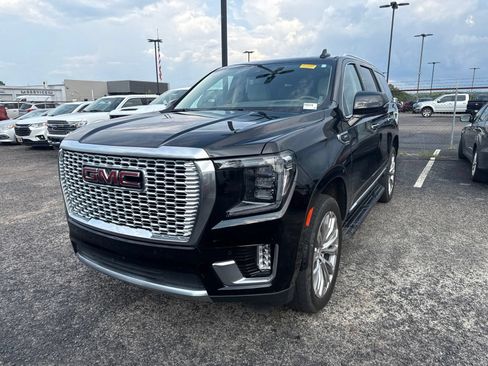 Used 2024 GMC Yukon Denali w/ Max Trailering Package AWD/4WD image 3