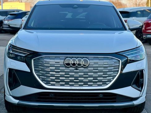 Used 2024 Audi Q4 e-tron Prestige image 37