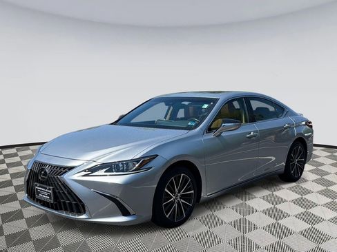 Used 2025 Lexus ES 350 w/ Premium Package FWD image 5