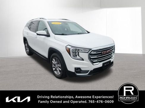 Used 2022 GMC Terrain SLT w/ Tech Package AWD/4WD image 3