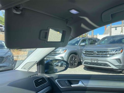 Used 2016 Volkswagen Golf SE w/ Lighting Package image 29