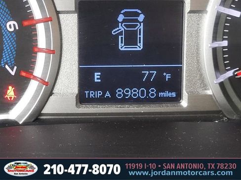 Used 2018 Toyota 4Runner SR5 Premium AWD/4WD image 28