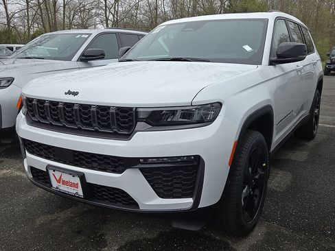 New 2026 Jeep Grand Cherokee L Limited w/ Limited Altitude Package AWD/4WD image 2
