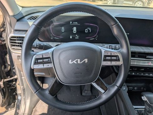 Used 2024 Kia Telluride EX w/ EX Captain's Chair Package FWD image 20