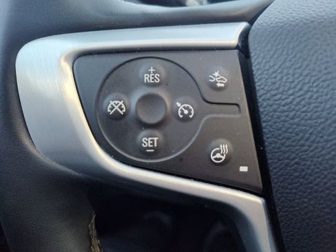 Used 2024 GMC Terrain SLT image 20