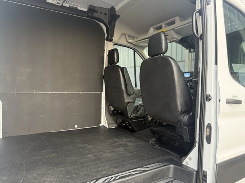 Used 2025 Ford Transit 250 148 Medium Roof Extended AWD w/ Load Area Protection Package image 35