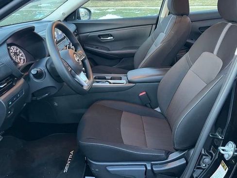 Used 2025 Nissan Sentra SV FWD image 14