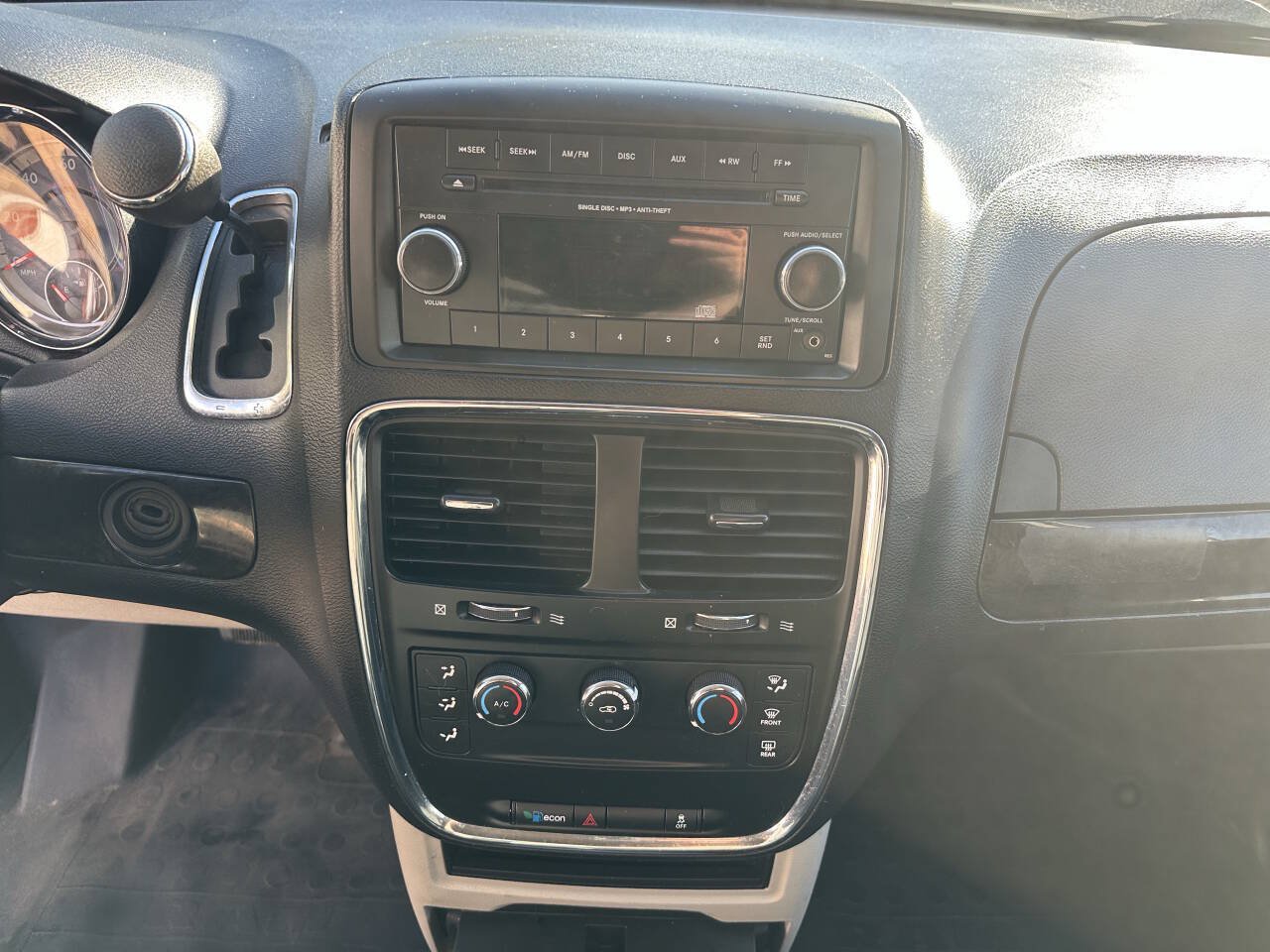 Used 2015 RAM C/V Tradesman FWD image 15