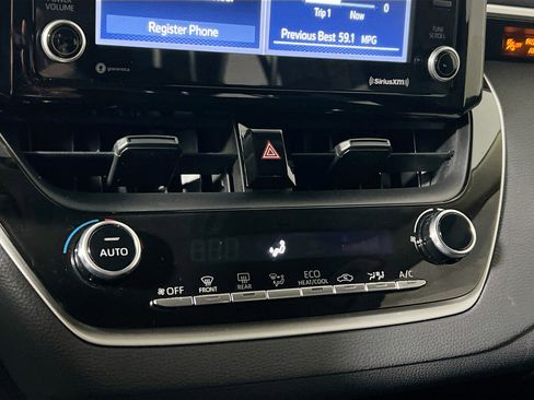 Used 2022 Toyota Corolla LE image 27
