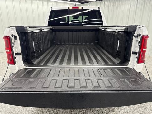 Used 2025 RAM 1500 Limited AWD/4WD image 10