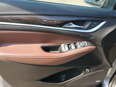 Used 2019 Buick Enclave Avenir image 24