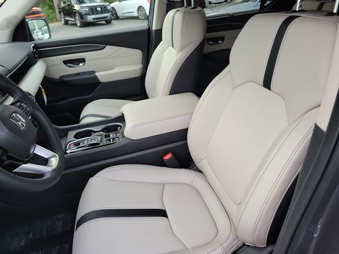 New 2026 Honda Pilot Touring image 21