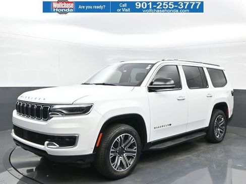 Used 2024 Jeep Wagoneer Base w/ Premium Group I image 1