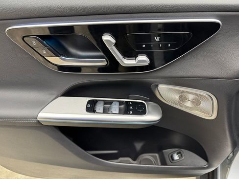 Used 2026 Mercedes-Benz GLC 300 4MATIC image 10