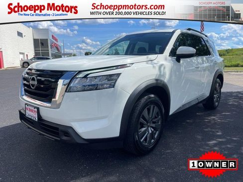 Used 2022 Nissan Pathfinder SV AWD/4WD image 1