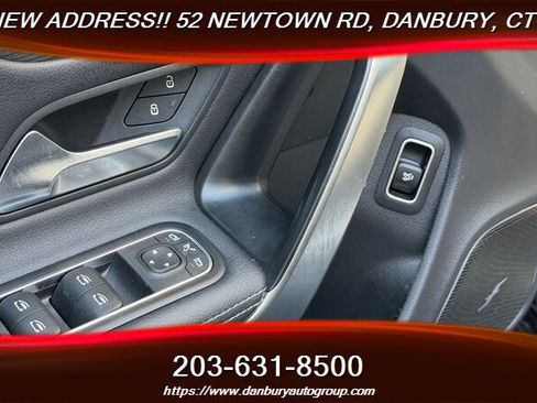Used 2023 Mercedes-Benz CLA 250 4MATIC w/ Premium Package image 11