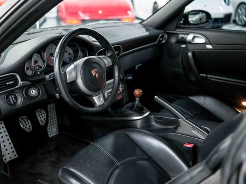 Used 2005 Porsche 911 Carrera S RWD image 2