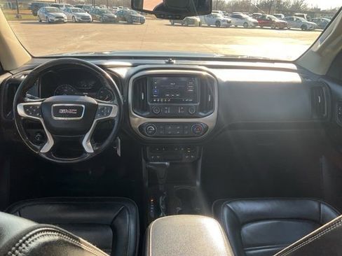Used 2019 GMC Canyon Denali image 3
