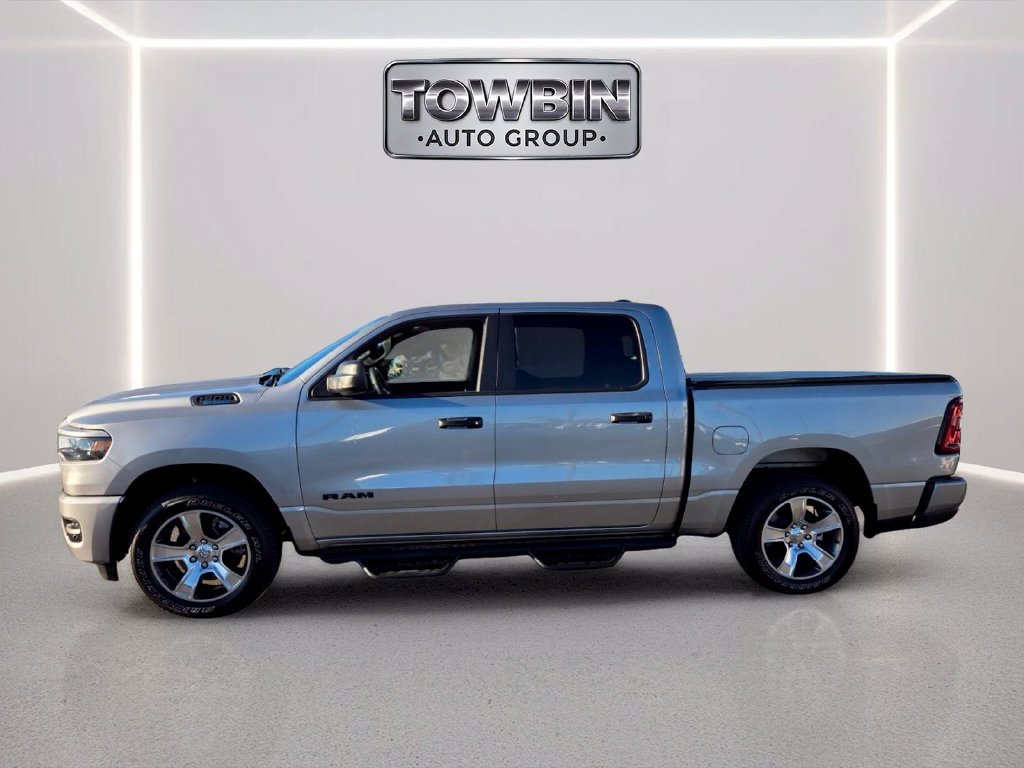 Used 2025 RAM 1500 Tradesman AWD/4WD image 7