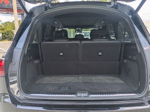 Used 2024 Mercedes-Benz GLS 450 4MATIC image 12