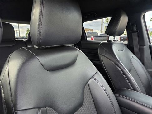 Used 2022 Jeep Compass Altitude image 14