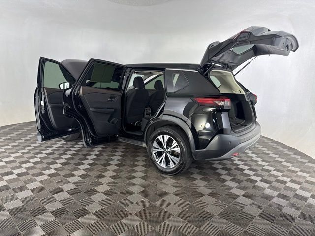 Used 2021 Nissan Rogue SV AWD/4WD image 16