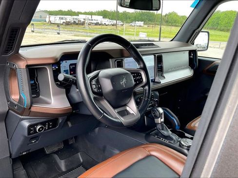 Used 2023 Ford Bronco Outer Banks AWD/4WD image 14