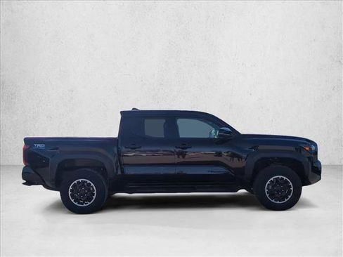 Certified 2025 Toyota Tacoma TRD Off-Road w/ TRD Off Road Premium Package AWD/4WD image 4