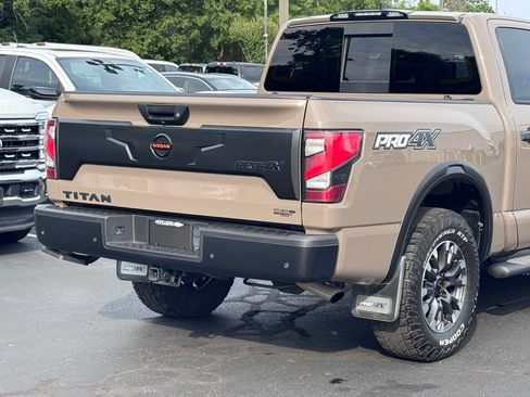 Used 2022 Nissan Titan PRO-4X w/ Pro-4x Convenience Package AWD/4WD image 45