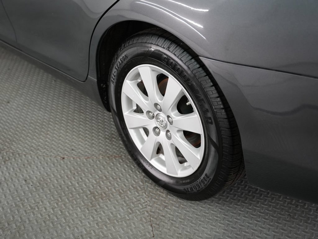 Used 2009 Toyota Camry SE FWD image 59