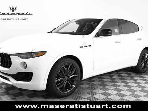 New 2024 Maserati Levante GT Ultima AWD/4WD image 3