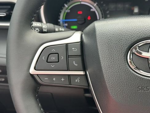 New 2026 Toyota Highlander XLE image 13