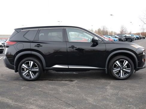 Used 2022 Nissan Rogue SL w/ SL Premium Package image 4