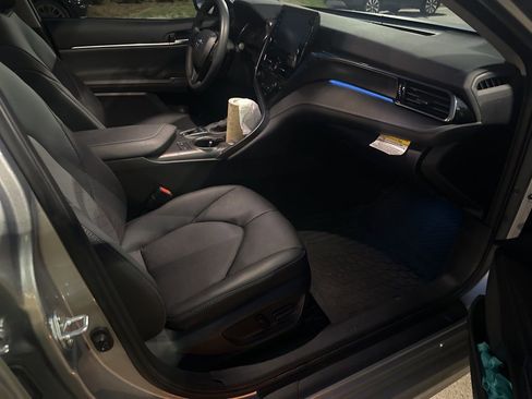 Used 2023 Toyota Camry XSE image 6