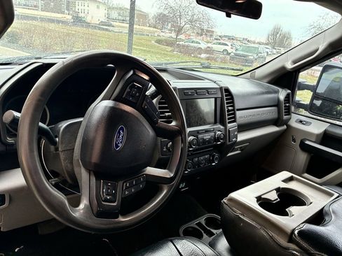 Used 2017 Ford F250 XL w/ STX Appearance Package image 8