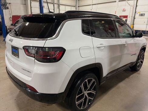 Used 2024 Jeep Compass Limited w/ Elite Group AWD/4WD image 7